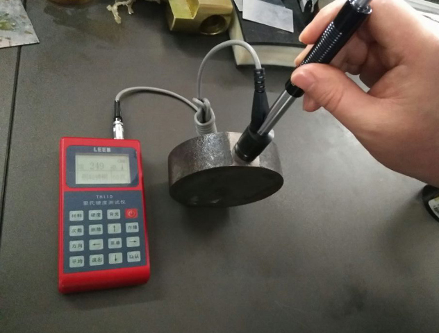 里氏硬度計試用現場(圖1)